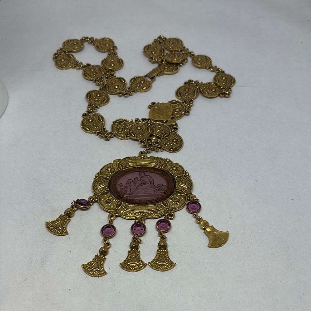 Amazing Goldette necklace with purple glass intaglio - Picture 8 of 14